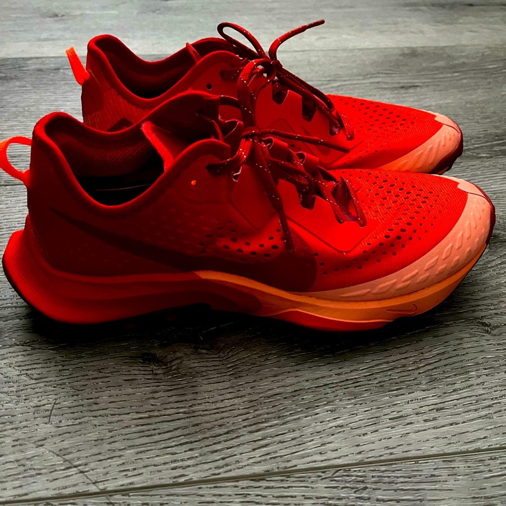 Women’s NIKE react Infinity shoes size 6.5